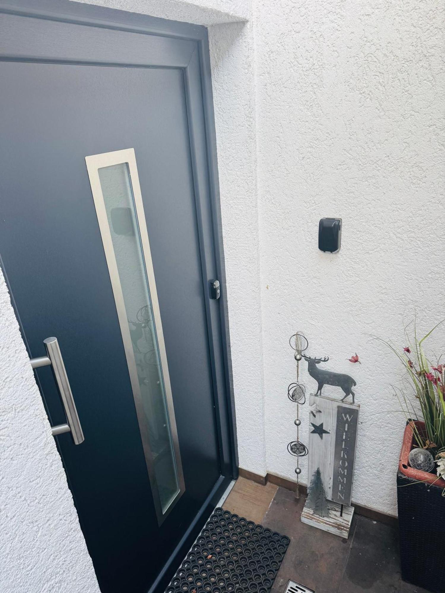 Wohnung Mit Charme, Netflix Rheinstetten Eksteriør bilde